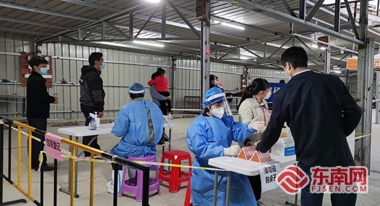 县教师进修学校党员志愿者积极投身疫情防控一线 - 憨鼠网