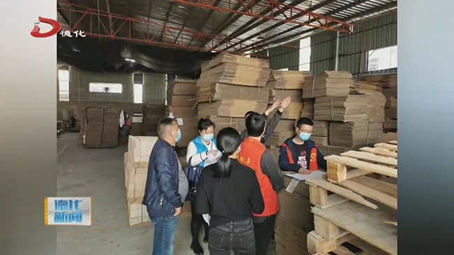 浔中村网格员：呵护网格点滴 编织百姓幸福网 - 憨鼠网