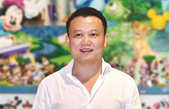 郑鹏飞：带着中国梦闯世界，致力传播陶瓷文化 - 憨鼠网