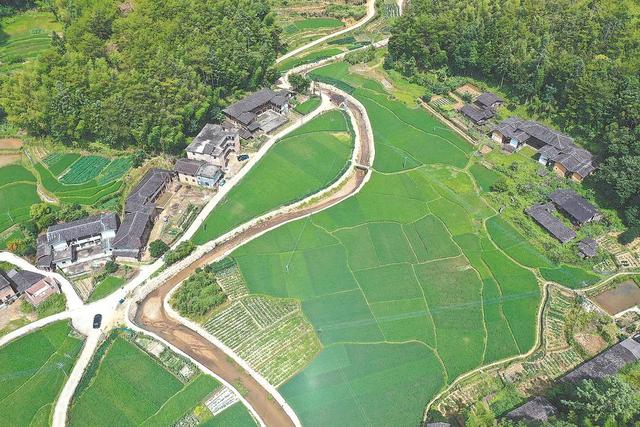 提高抵御洪水的能力 德化县实施中小河流治理项目8个 - 憨鼠网