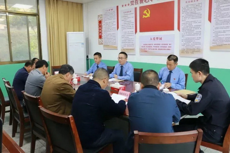 上门听证＋司法救助｜简易听证到家门，司法救助传温暖 - 憨鼠网