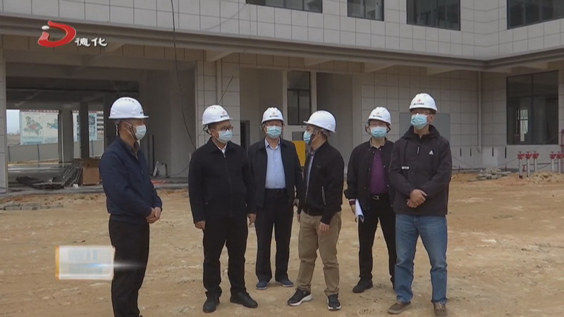 县长调研工业园区标准化厂房建设情况 - 憨鼠网