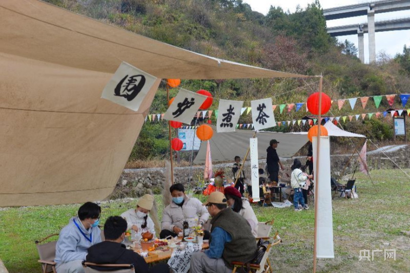 福建德化：炉火暖茶 催热瓷都“休闲经济” - 憨鼠网