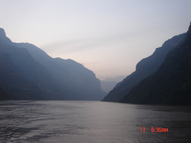 长江三峡风光之八——朝霞中的巫峡 - 德化论坛