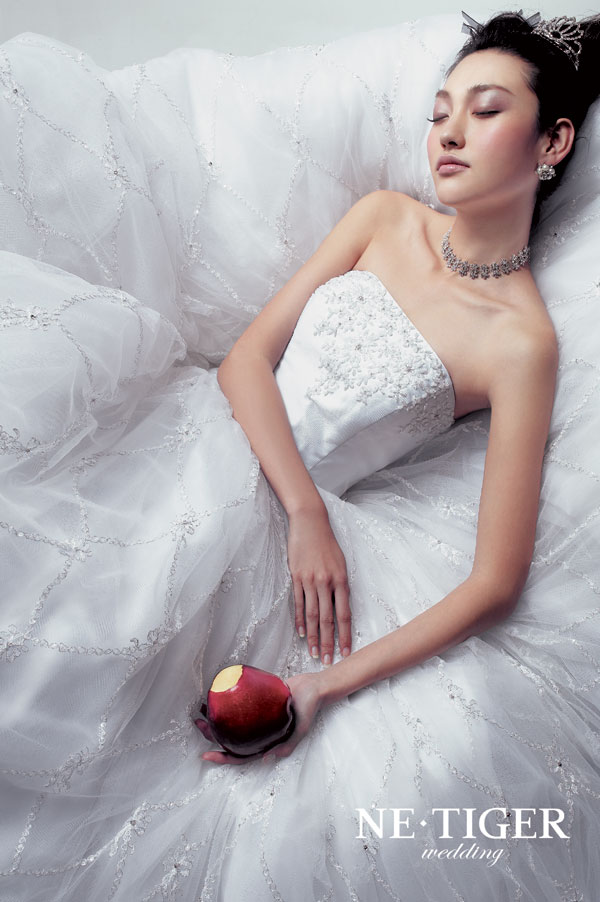 绝美的童话版婚纱--送给即将步入婚姻殿堂的MM们 - 德化论坛