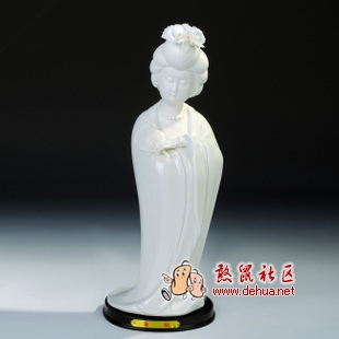 谁知道下面这个作品哪里有卖的呢~！！！先谢谢了  急~！！！ - 德化论坛