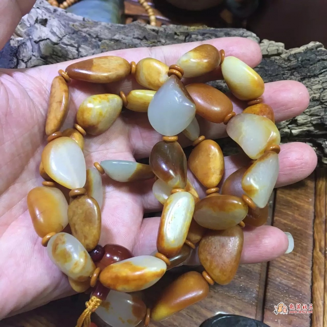 出手和田黄沁原籽项链 - 德化论坛