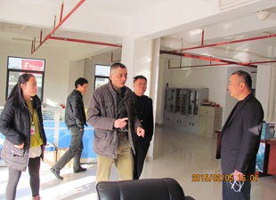 刘惠煌副县长检查节前特种设备安全 - 憨鼠网