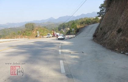 国宝派出所持续深化辖区道路交通安全隐患排查工作 - 憨鼠网