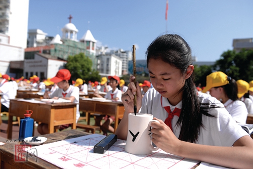 德化实验小学：融书法于陶瓷中 彰显教育特色 - 憨鼠网