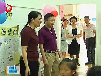 县长刘德旺开展“六一”慰问活动[视] - 憨鼠网