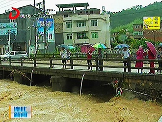 强降水致德化河流水位急速上涨 群众用水用电未受影响[视] - 憨鼠网
