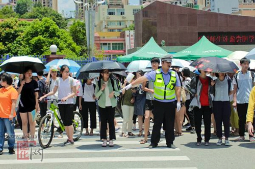 交警大队圆满完成高考交通安保工作 - 憨鼠网