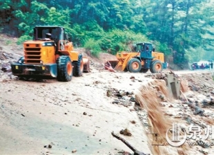 龙门滩镇：暴雨引发地质灾害 通行受阻 - 憨鼠网