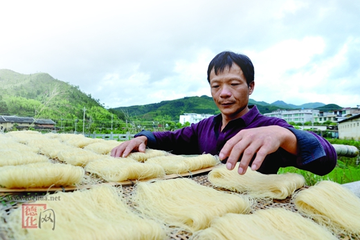 李永福：精工细活做好粉 - 憨鼠网