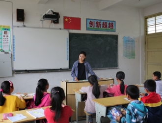 德化：15名厦大学生来支教 山区校园响起“欢乐歌” - 憨鼠网