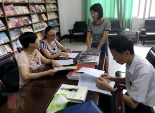 市总工会领导到我县检查职工之家建设 - 憨鼠网