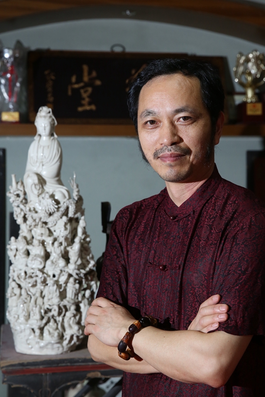 中国工艺美术大师：陈明良 - 憨鼠网