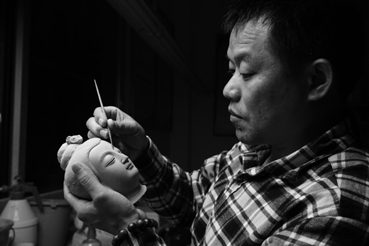 中国工艺美术大师：连紫华 - 憨鼠网