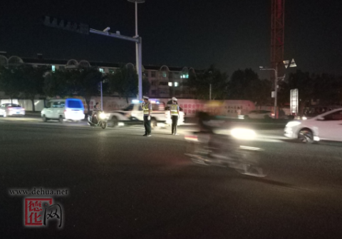 以身做标杆，守护交通秩序 - 憨鼠网