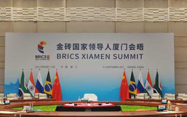 新华社：福建德化“中国白”再放异彩 - 憨鼠网