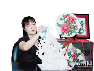 郑燕婷：与花交心的“瓷花仙子” - 憨鼠网