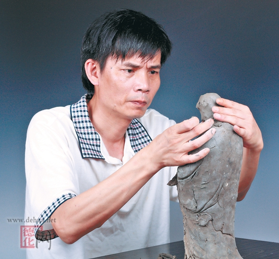 柯宏荣、陈桂玉：琴瑟和鸣 争分夺秒塑“女神” - 憨鼠网