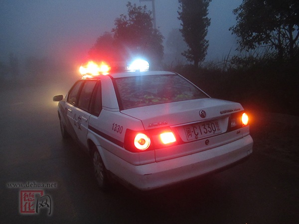 汤头派出所加强雨雾天气夜间安全巡逻力度 - 憨鼠网