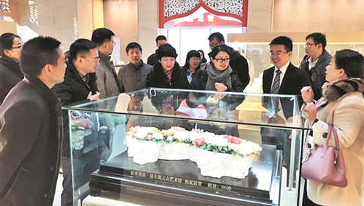 173件德化名瓷 “落户”宁夏红寺堡 - 憨鼠网