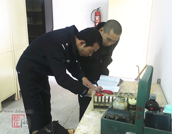 浔中派出所积极走访学校排查危险化学品 - 憨鼠网