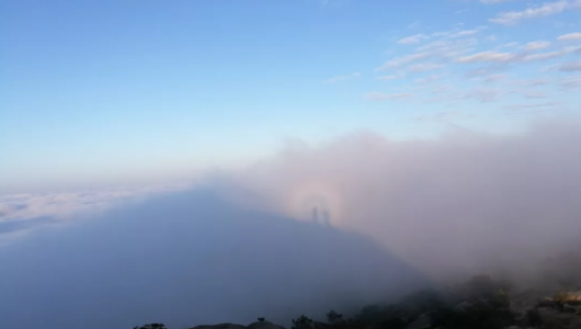 德化石牛山惊现双人佛光奇景 - 憨鼠网