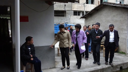 省残联副理事长王秀丽到德化走访慰问贫困残疾人 - 憨鼠网