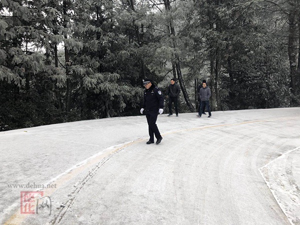 大铭派出所加强雨雪天气道路隐患排查工作 - 憨鼠网