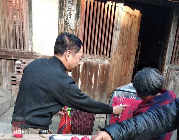 县文联组织走访慰问困难艺术家 - 憨鼠网