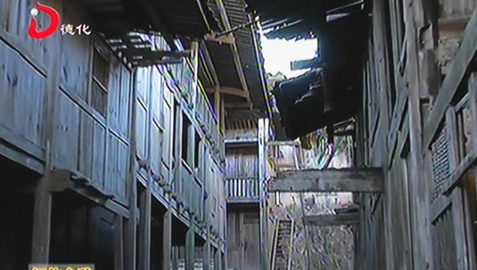 祥光村厚德堡换“新颜” 部分建筑已经修缮完工 - 憨鼠网