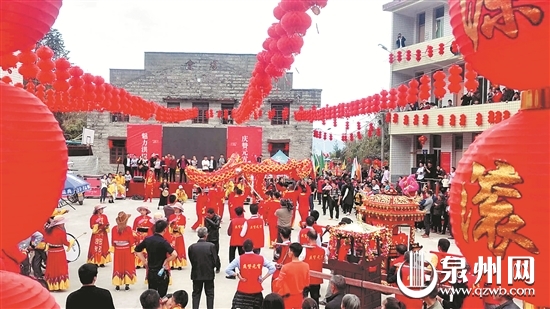 德化：后生众筹办晚会 村民开心闹元宵 - 憨鼠网