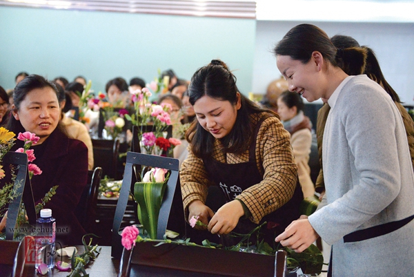 县供电公司：举办花艺培训庆“三八”妇女节 - 憨鼠网