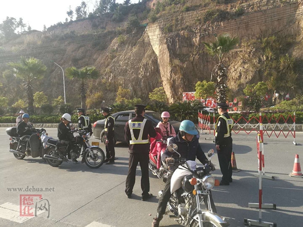 浔中派出所严管辖区道路交通秩序 - 憨鼠网