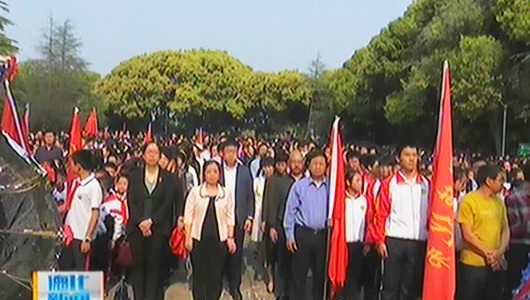 祭奠革命先烈 传承爱国主义精神 - 憨鼠网