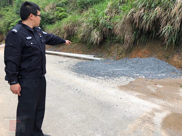 大铭派出所持续开展道路隐患排查 - 憨鼠网