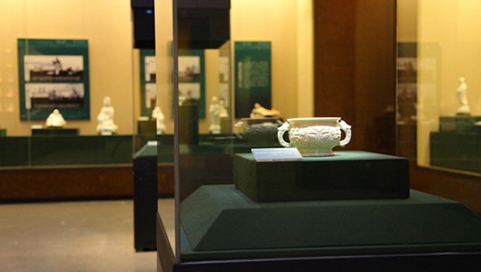 “瓷彩·中国白”德化陶瓷艺术精品展成都开幕 - 憨鼠网