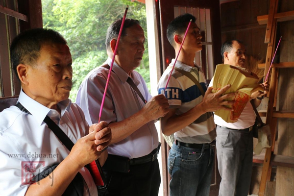 南埕镇：台湾陈氏族亲回乡谒祖 - 憨鼠网
