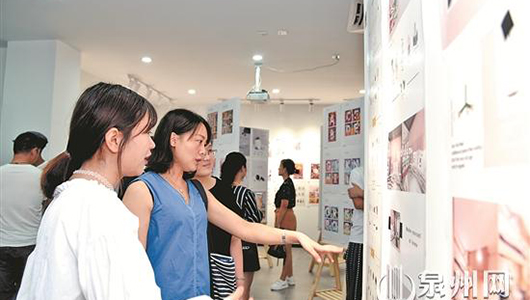 外来艺术家陶瓷作品德化联展 特色展览吸引不少参观者 - 憨鼠网