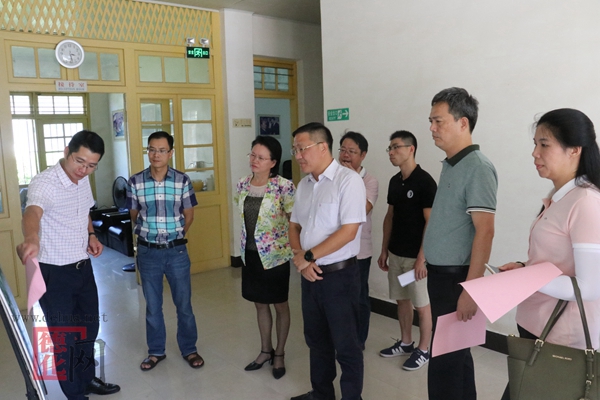 市旅发委来我县考察旅游资源 - 憨鼠网