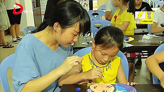 大学生阳光义教 充实孩子暑期生活 - 憨鼠网
