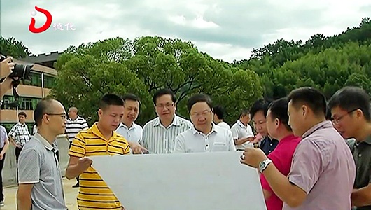 县人大常委会视察重点项目建设情况 - 憨鼠网
