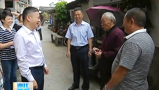 县长刘德旺走访慰问老党员 - 憨鼠网