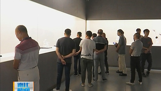 陈云贵雕塑作品在德化县规划馆开展 - 憨鼠网