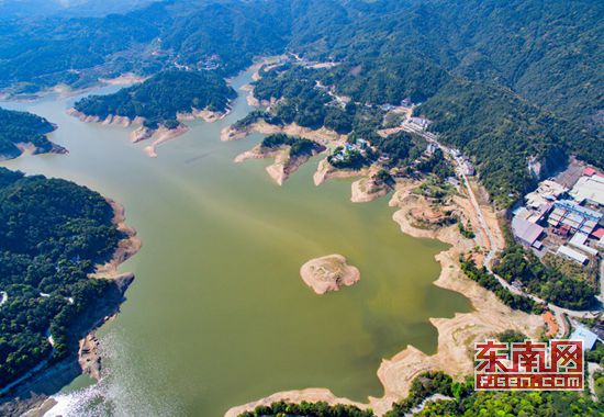 驻村干部陈清海：两年扶贫路 山村换新颜 - 憨鼠网