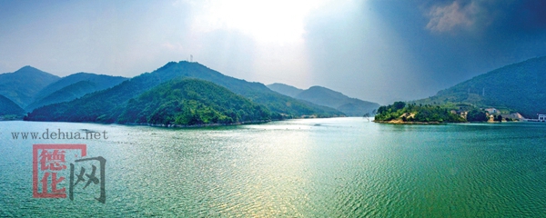河长制治出绿水美景 - 憨鼠网